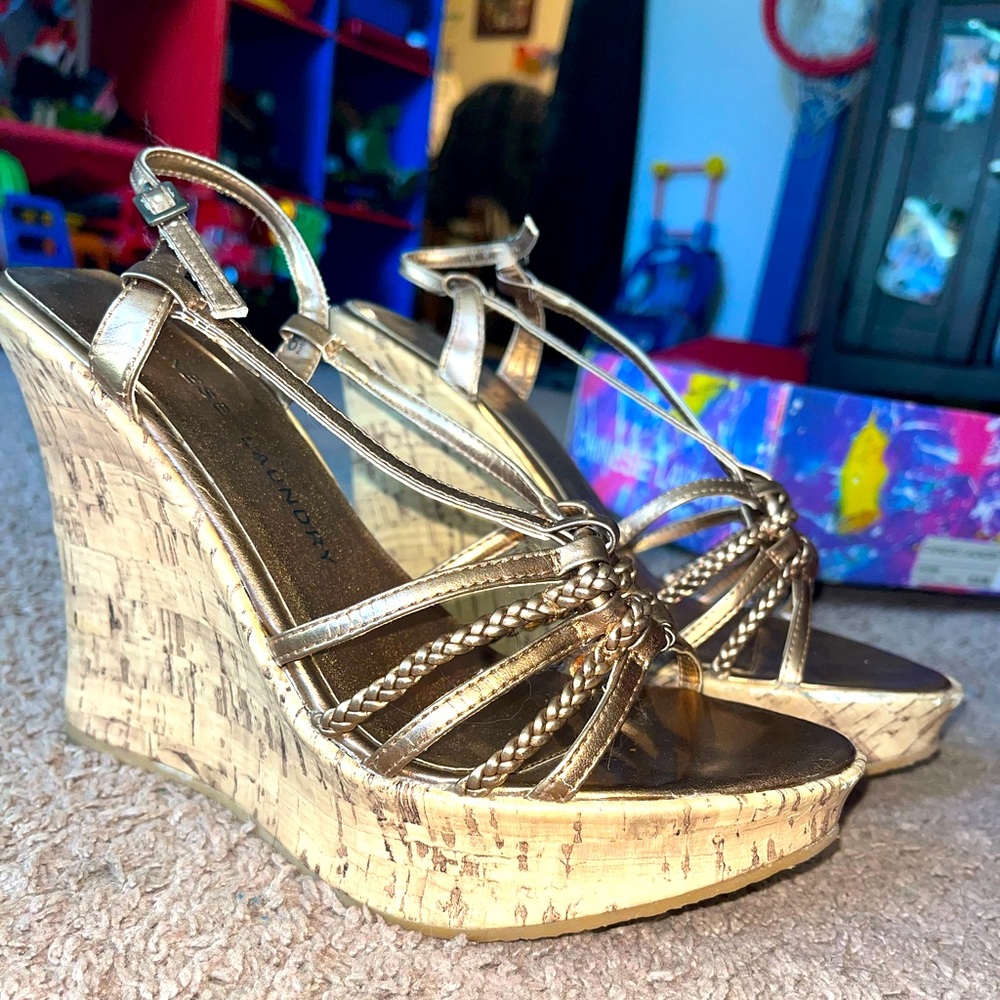 Chinese laundry brown wedges